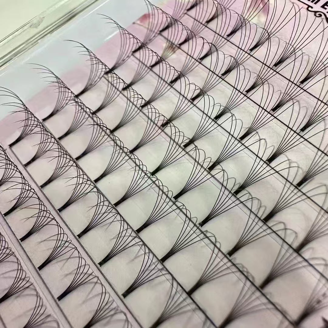 Wholesale Short Stem Premade Fans | Professional Volume Lash Extensions